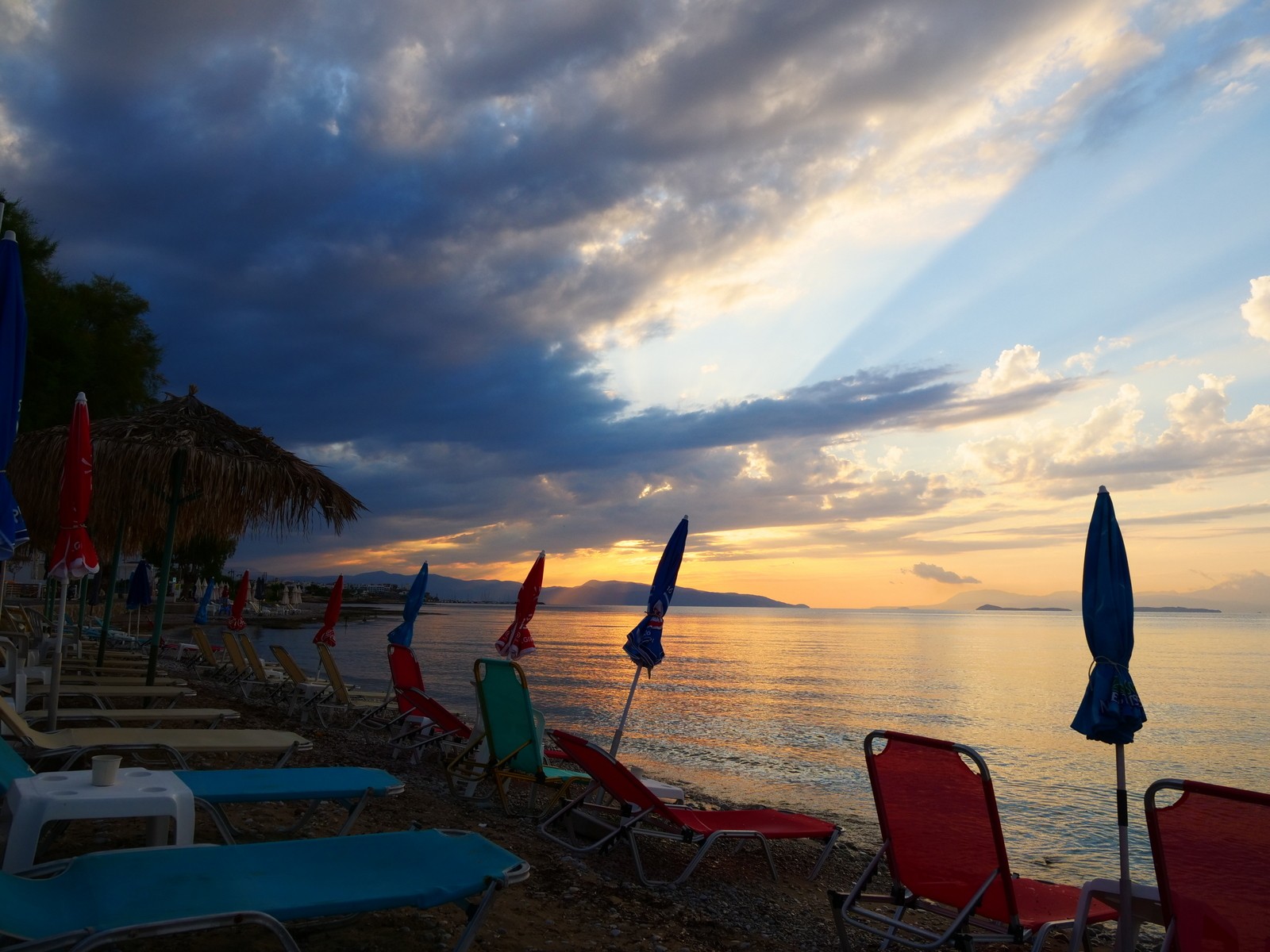 שקיעה בחופי האי אגיסטרי, יוון
